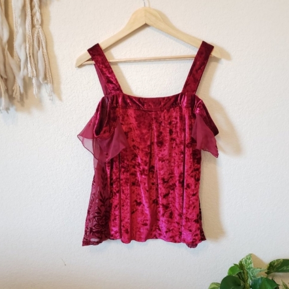 Francesca's Kira ColdShoulder Burnout Velvet Blous - Picture 6 of 16